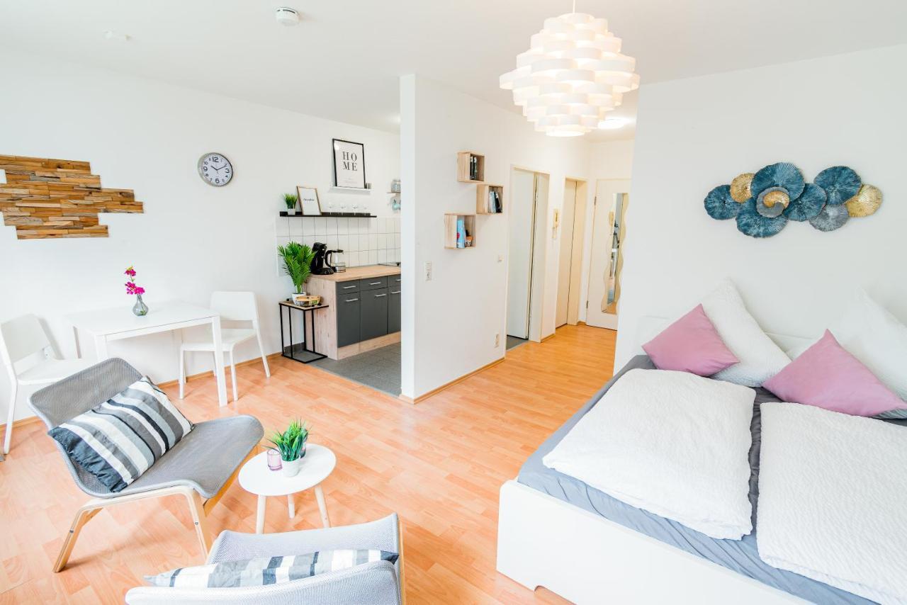 Helles Apartment In Top-Lage Mit Parkplatz Magdeburgo Exterior foto