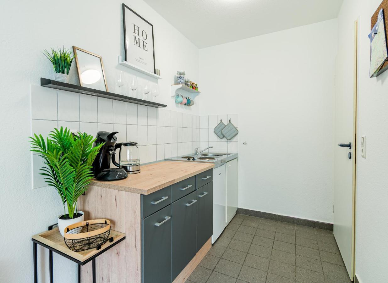 Helles Apartment In Top-Lage Mit Parkplatz Magdeburgo Exterior foto