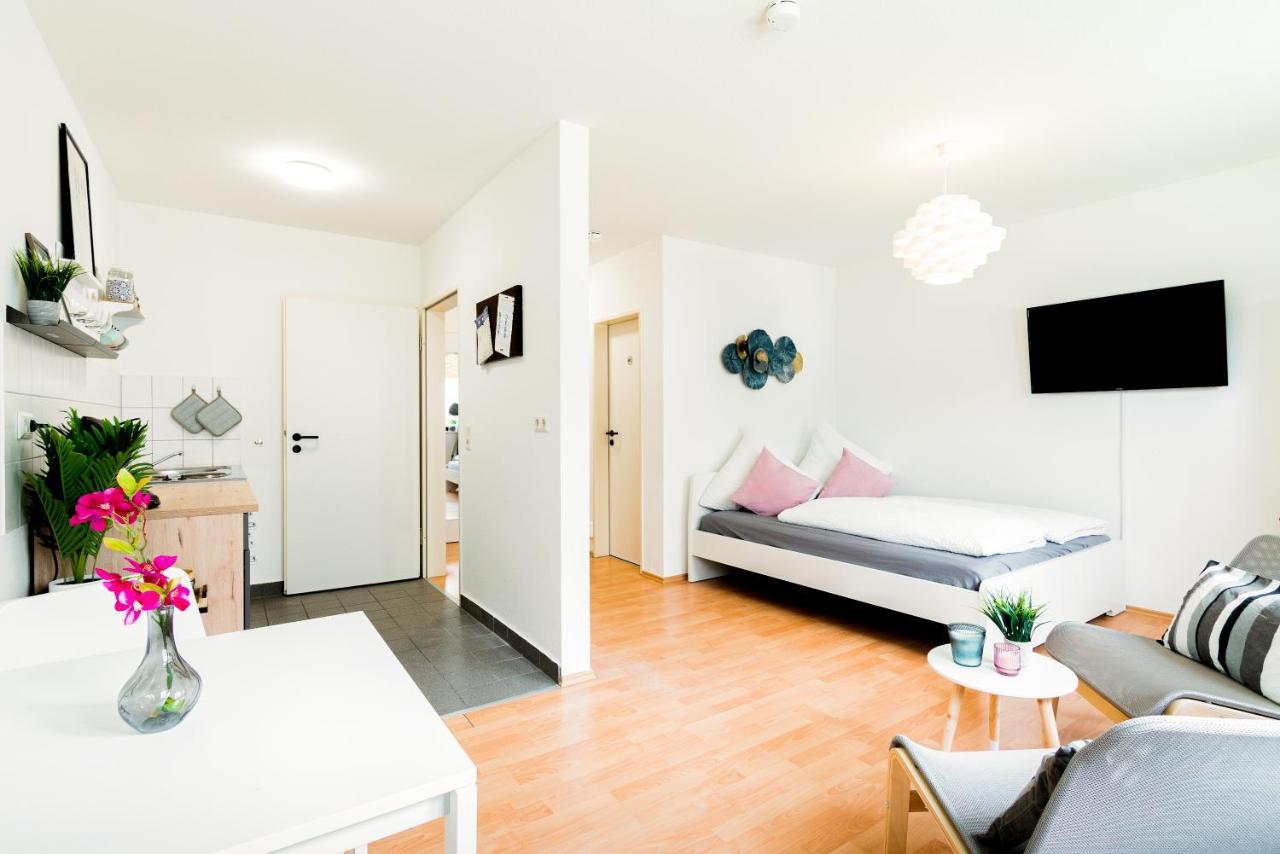 Helles Apartment In Top-Lage Mit Parkplatz Magdeburgo Exterior foto